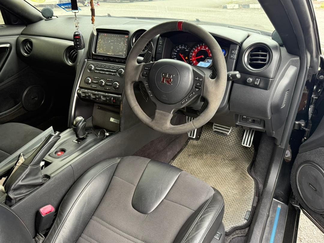 r35 (2).jpeg